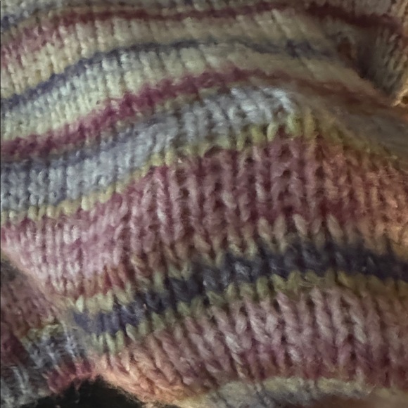 Perfect spring sweater - Picture 3 of 4